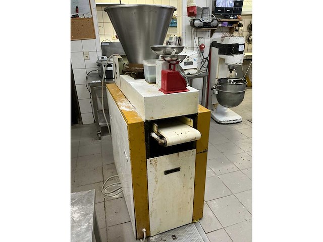 Gefra de ridder deegverdeler - afbeelding 4 van  5