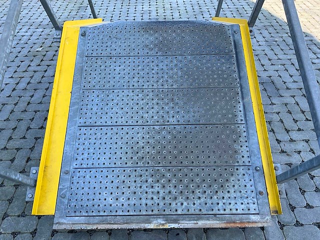 Gegalvaniseerd trap - afbeelding 5 van  7