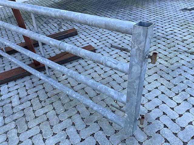 Gegalvaniseerd weidepoort - afbeelding 2 van  6