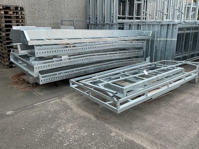 Gegalvaniseerde aanhangwagen chassis (7x) - afbeelding 1 van  4