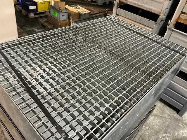 Gegalvaniseerde lekbak - afbeelding 2 van  2