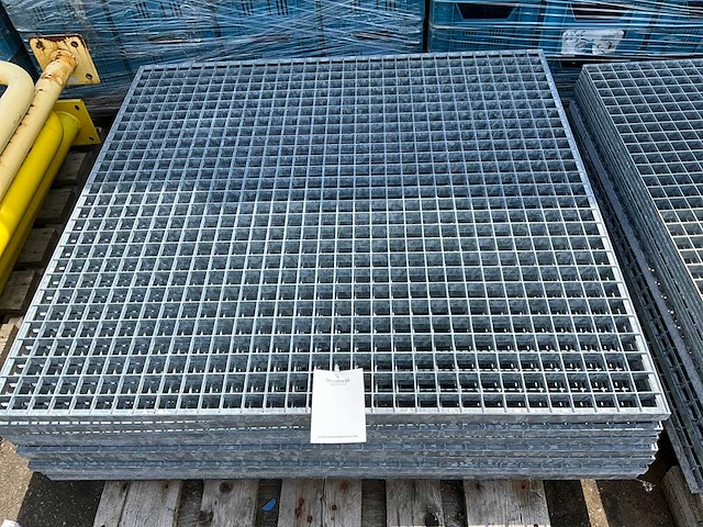Gegalvaniseerde roostervloer (10x) - afbeelding 1 van  2