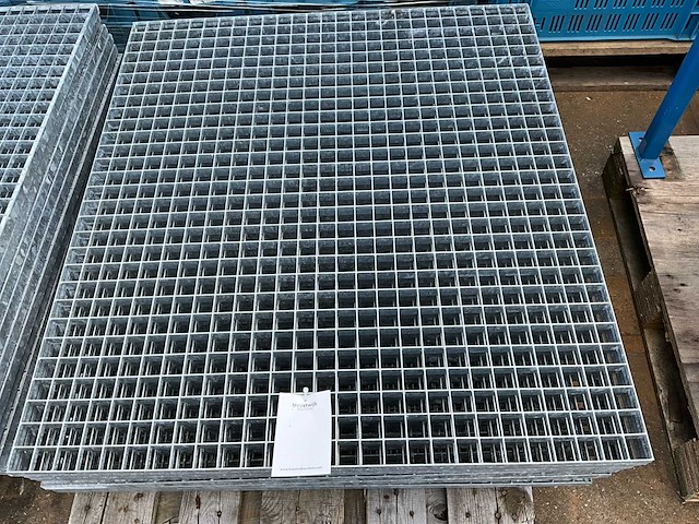 Gegalvaniseerde roostervloer (10x) - afbeelding 1 van  2