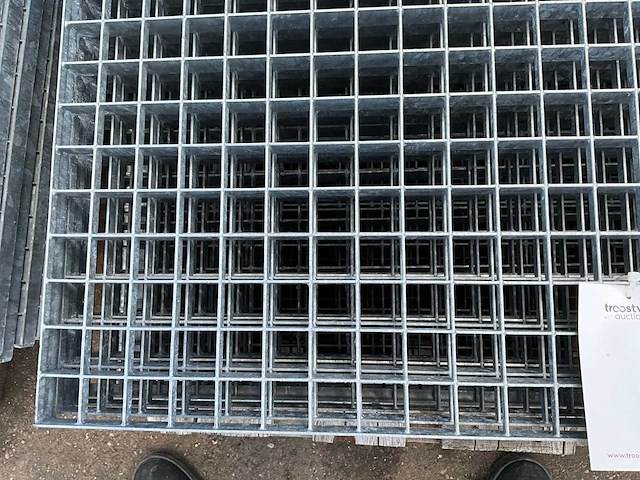 Gegalvaniseerde roostervloer (10x) - afbeelding 2 van  2