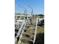 Gegalvaniseerde stalen looptrap - afbeelding 3 van  8