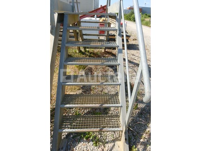 Gegalvaniseerde stalen looptrap - afbeelding 5 van  7