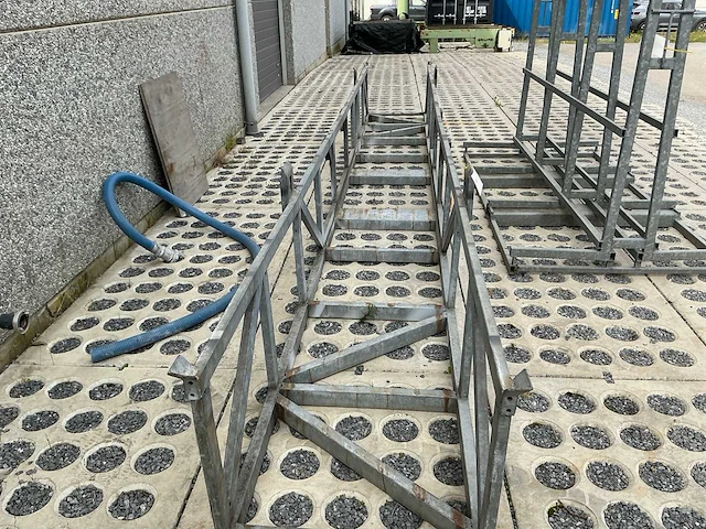 Gegalvaniseerde stapelbare profielcontainer - afbeelding 3 van  4