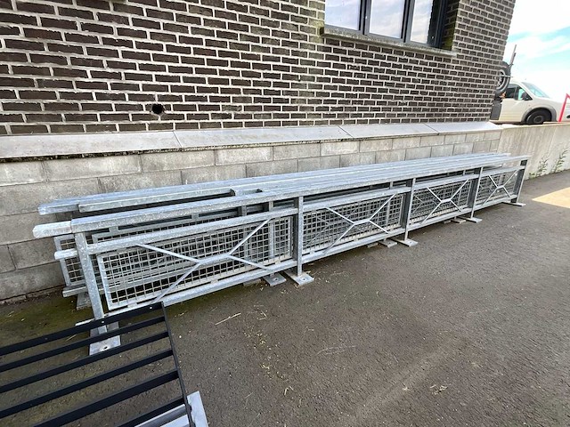 Gegalvaniseerde vangrail j12 type ravel 30 meter - afbeelding 2 van  8