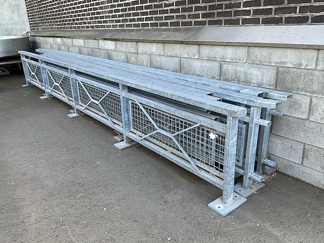 Gegalvaniseerde vangrail j12 type ravel 30 meter - afbeelding 1 van  8
