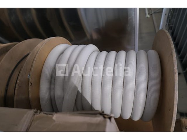 Gegolfde kabelduct en buisconstructie - afbeelding 3 van  8