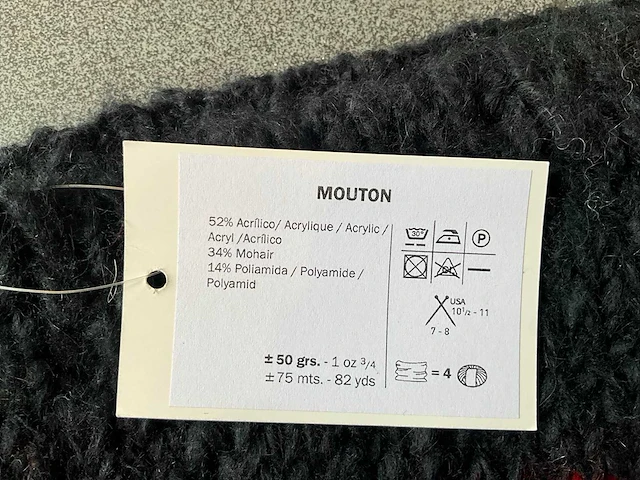 Gehaakte en gebreide kleding (27x) - afbeelding 4 van  34