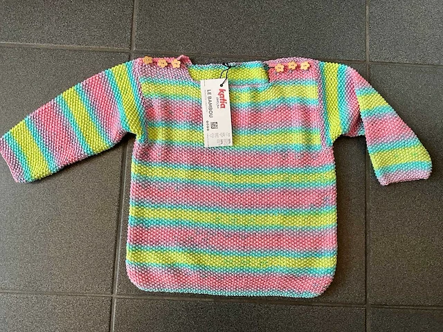 Gehaakte en gebreide kleding (27x) - afbeelding 14 van  34