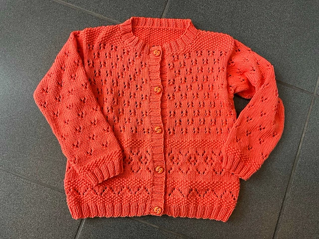 Gehaakte en gebreide kleding (27x) - afbeelding 17 van  34