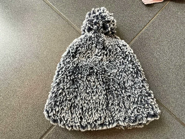 Gehaakte en gebreide kleding (27x) - afbeelding 26 van  34