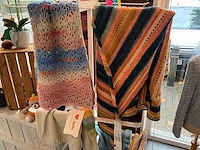 Gehaakte en gebreide kleding (27x) - afbeelding 32 van  34