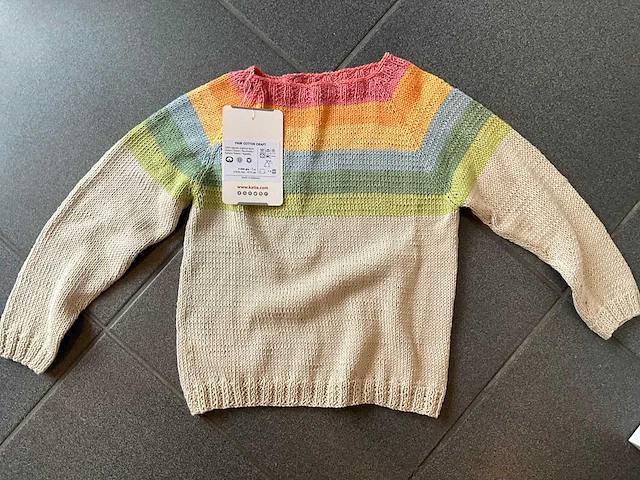 Gehaakte en gebreide kleding (27x) - afbeelding 34 van  34