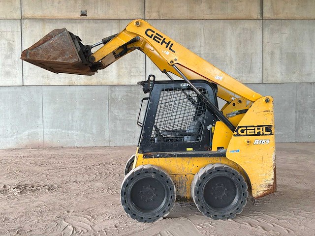 Gehl - r165 - compact loader - 2021 - afbeelding 4 van  18
