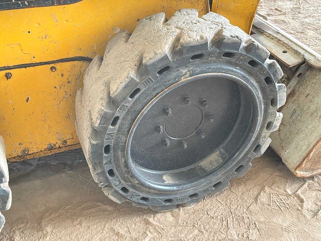 Gehl - r165 - compact loader - 2021 - afbeelding 8 van  18