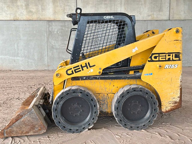 Gehl - r165 - compact loader - 2021 - afbeelding 11 van  18