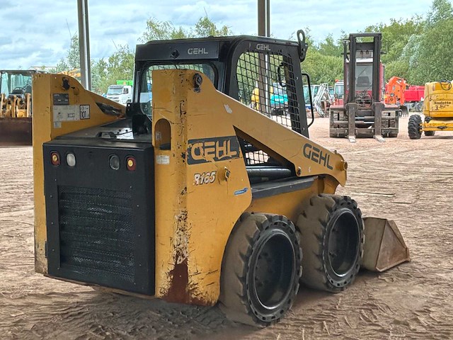 Gehl - r165 - compact loader - 2021 - afbeelding 14 van  18