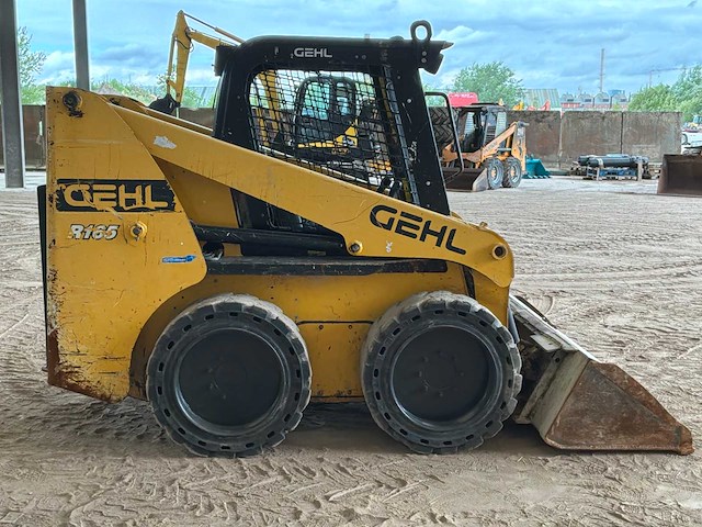 Gehl - r165 - compact loader - 2021 - afbeelding 15 van  18