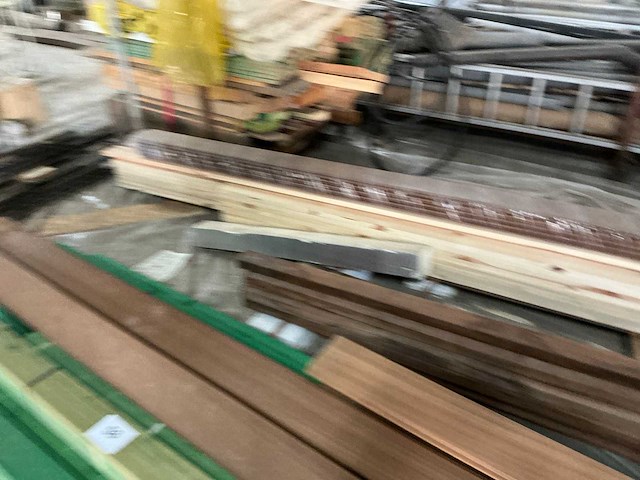 Geïmpregneerde vurenhouten balken (132x) - afbeelding 5 van  5