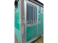 Geïsoleerde container op de bouwplaats - afbeelding 9 van  17