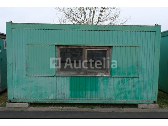 Geïsoleerde container op de bouwplaats - afbeelding 3 van  18