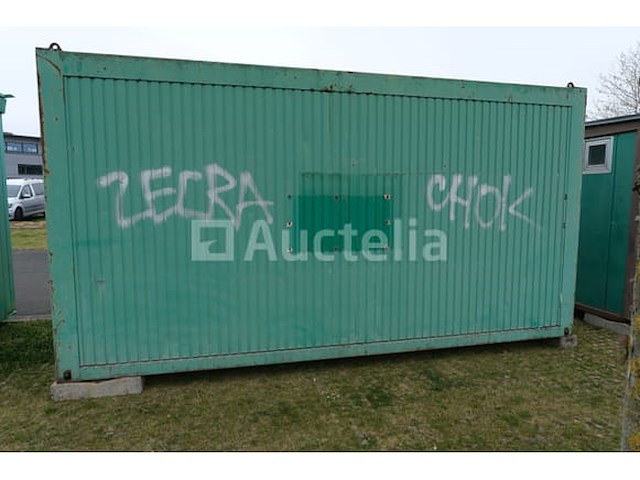 Geïsoleerde container op de bouwplaats - afbeelding 9 van  18