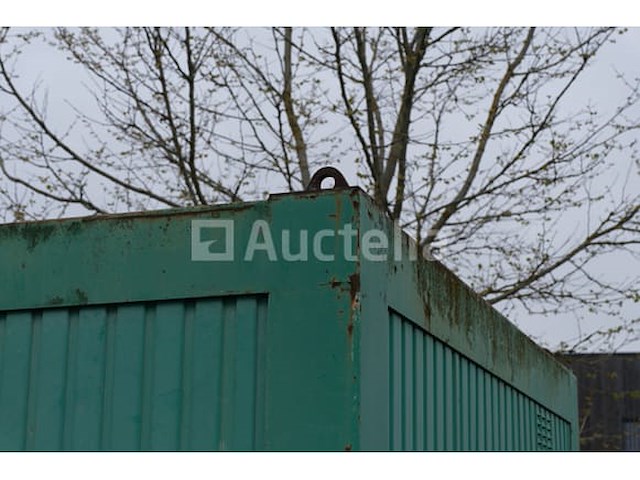 Geïsoleerde container op de bouwplaats - afbeelding 16 van  18
