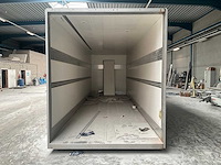 Geisoleerde onafgewerkte vrachtwagenbody - afbeelding 4 van  7