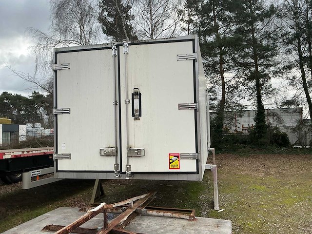 Geïsoleerde opbouwbox voor vrachtwagen - afbeelding 7 van  14