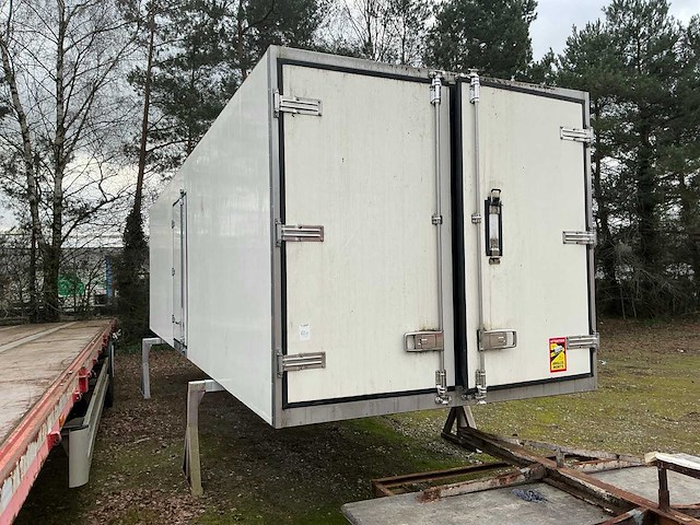 Geïsoleerde opbouwbox voor vrachtwagen - afbeelding 8 van  14