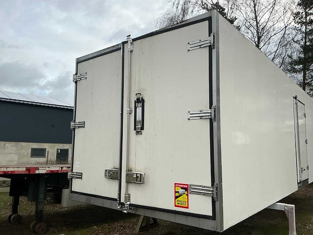 Geïsoleerde opbouwbox voor vrachtwagen - afbeelding 13 van  14