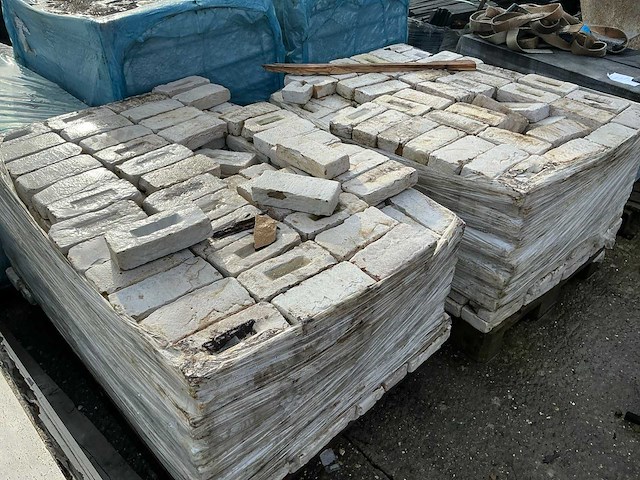 Gekaleide gevelsteen (1000x) - afbeelding 3 van  3