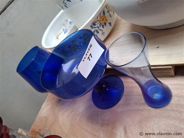 Gekleurd glas - afbeelding 1 van  1