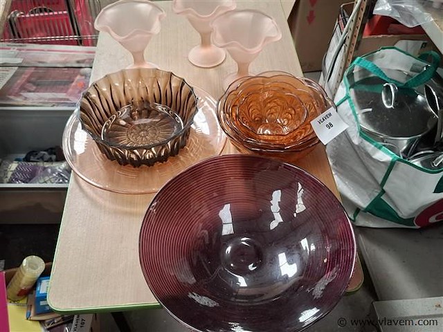 Gekleurd glas - afbeelding 1 van  3