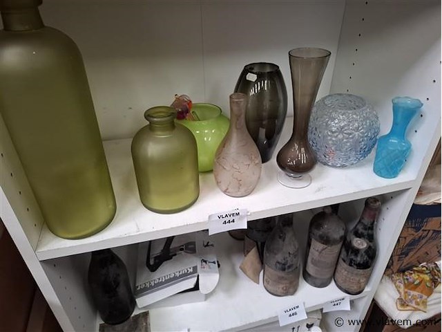 Gekleurd glas - afbeelding 1 van  1