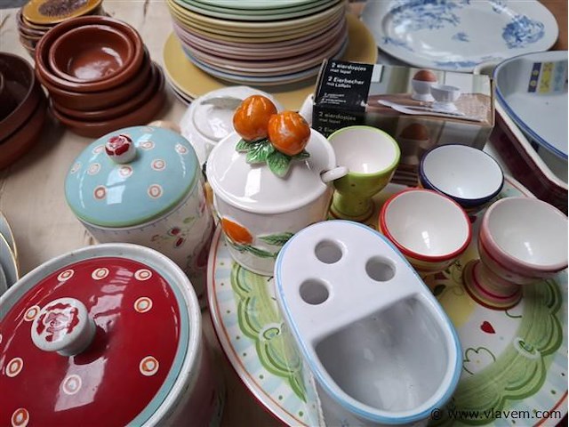 Gekleurd vaatwerk - afbeelding 2 van  4