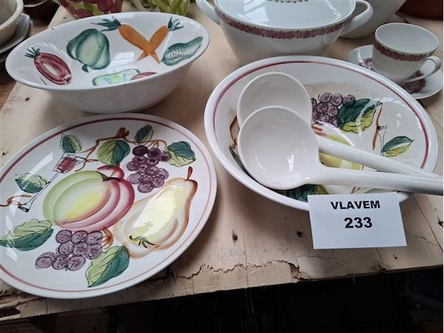 Gekleurd vaatwerk - afbeelding 2 van  2