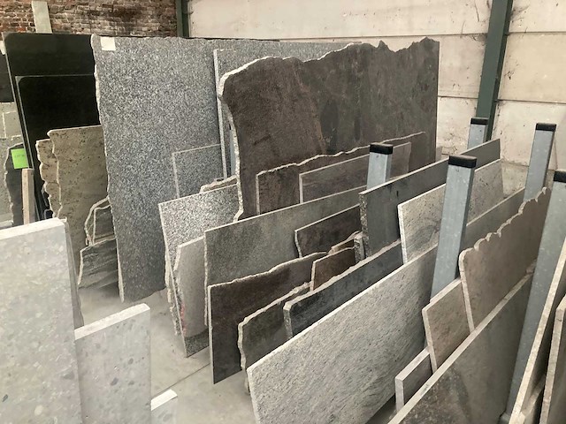 Gekleurde granieten - afbeelding 1 van  10