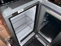 Gekoeld - koelkast op het aanrecht + coca cola koelkast - afbeelding 2 van  8