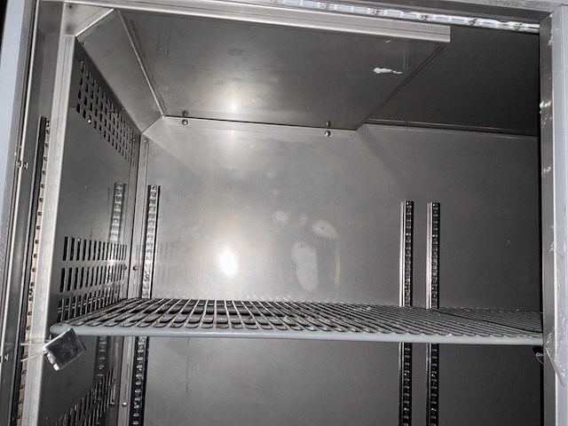 Gekoeld - koelkast op het aanrecht + coca cola koelkast - afbeelding 6 van  8