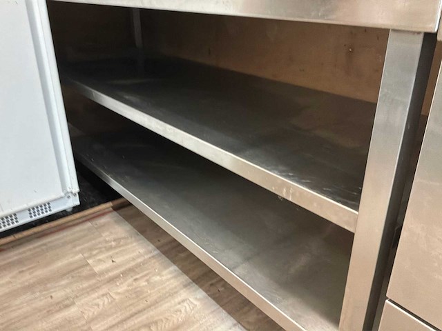 Gekoeld / set van 2 roestvrijstalen tafels / barkoelkast / 2 planken - afbeelding 3 van  15