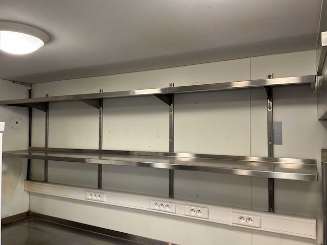 Gekoeld / set van 2 roestvrijstalen tafels / barkoelkast / 2 planken - afbeelding 5 van  15