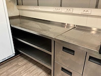 Gekoeld / set van 2 roestvrijstalen tafels / barkoelkast / 2 planken - afbeelding 6 van  15
