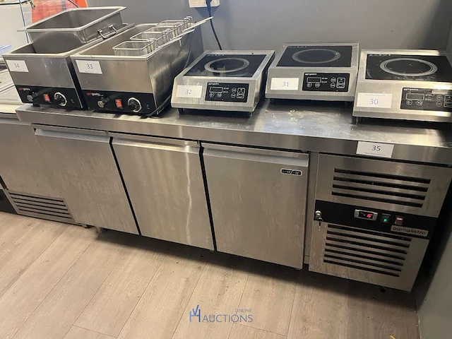 Gekoelde werktafel ggmgastro - afbeelding 1 van  6