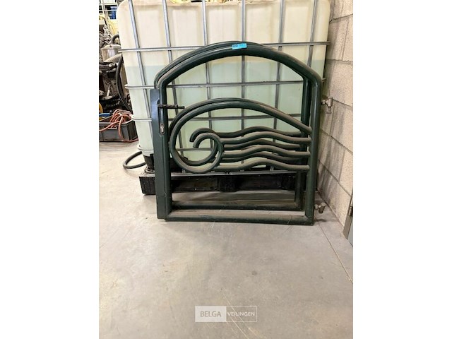 Gelakt hekje in metaal - afbeelding 2 van  3