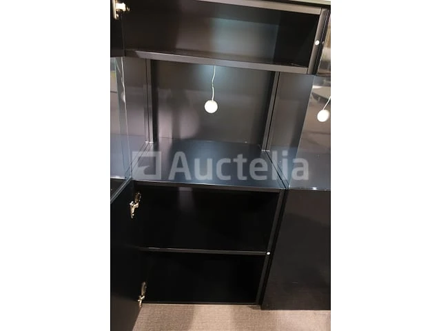 Gelakte vitrine - afbeelding 5 van  7