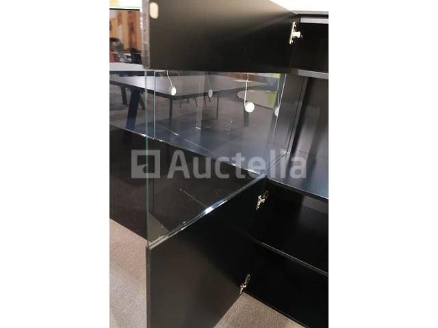 Gelakte vitrine - afbeelding 6 van  7